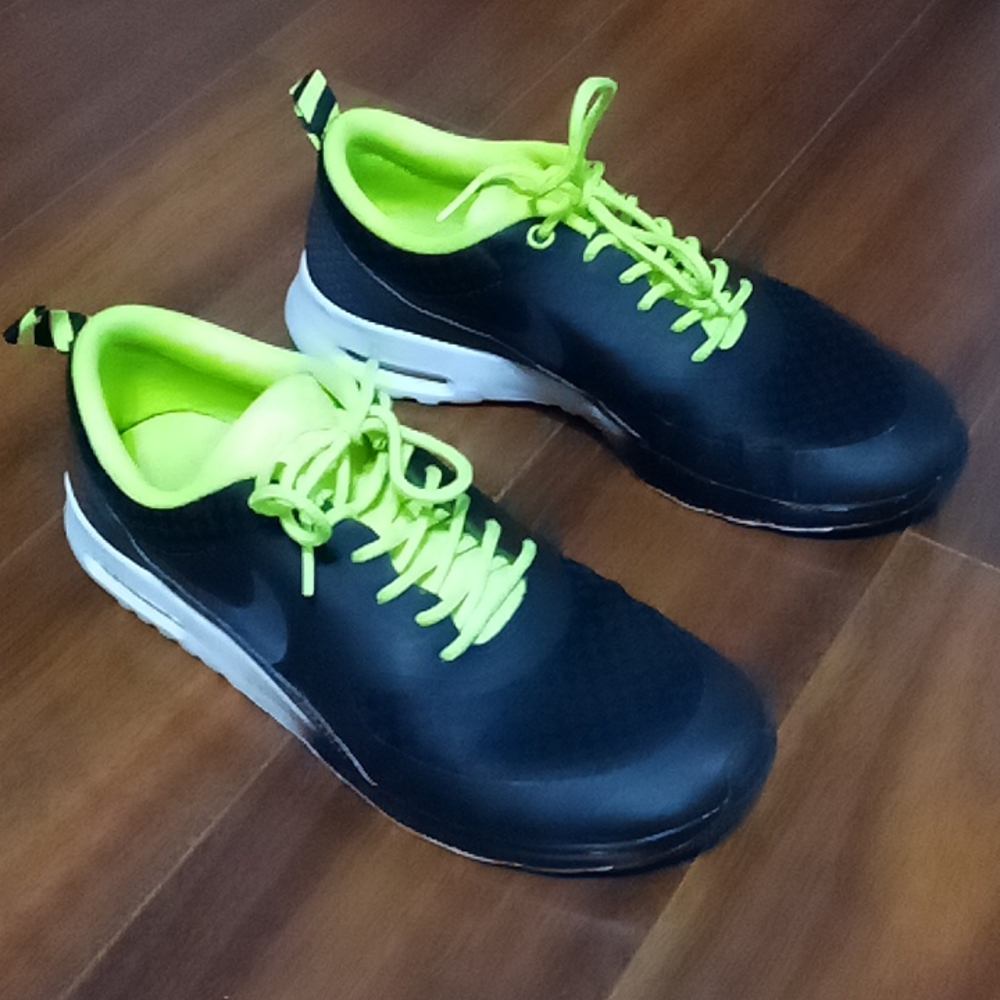 EUC Air Max Thea Woven QS Nike 627249 001